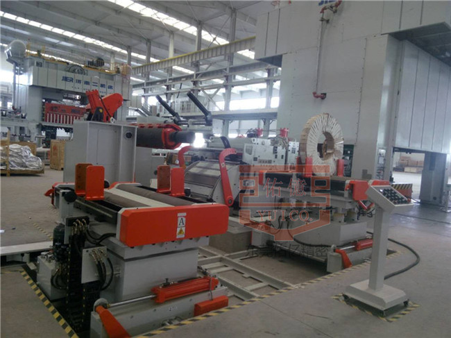 1400三合一整平送料機工作視頻（雙上料臺車(chē)）