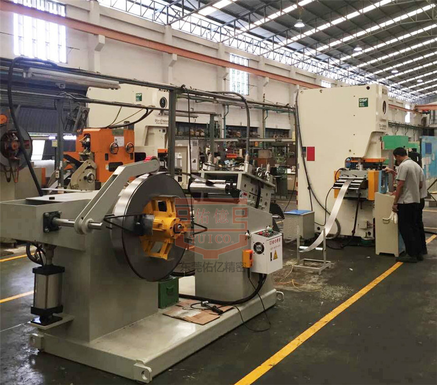 厚板GO整平機、NC伺服送料機配沖床視頻