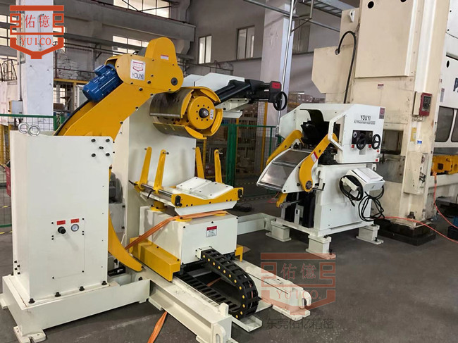 厚板三合一送料機：引領(lǐng)汽車(chē)配件沖壓領(lǐng)域的效率飛躍與成本優(yōu)化革命