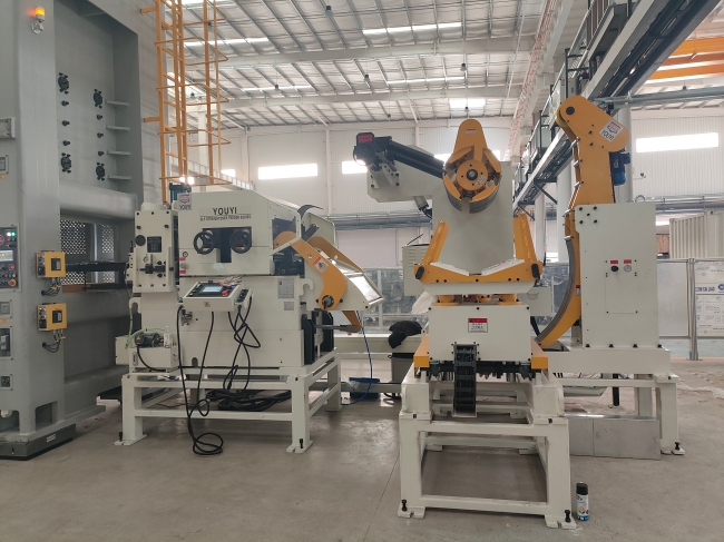 沖床三合一送料機送料不準的常見(jiàn)原因及解決方法解析
